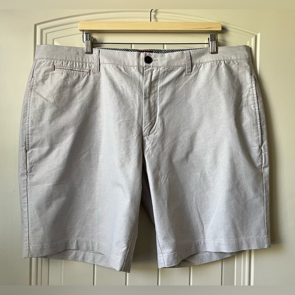 UNTUCKit Stretch Chino Shorts Men Size 42 Gray 9” Inseam Cotton Elastane - Picture 2 of 13